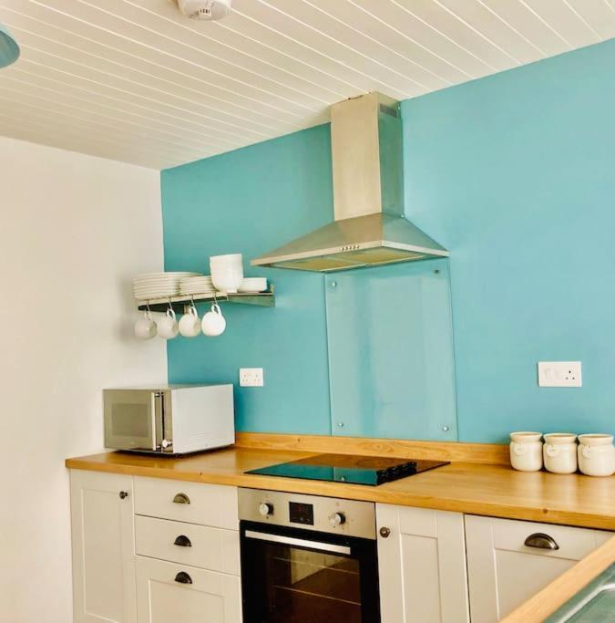 Welcoming Bungalow With Parking And Garden St Agnes  Exteriör bild