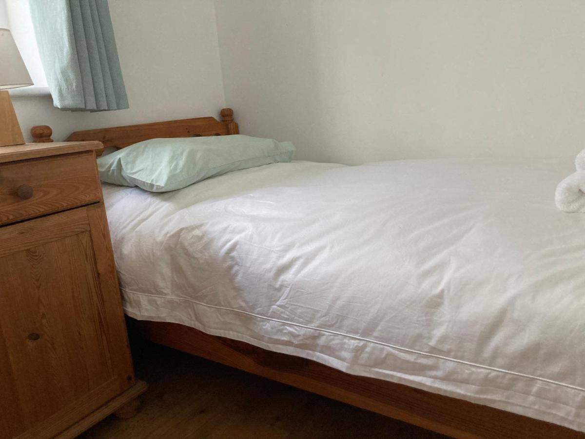 Welcoming Bungalow With Parking And Garden St Agnes  Exteriör bild